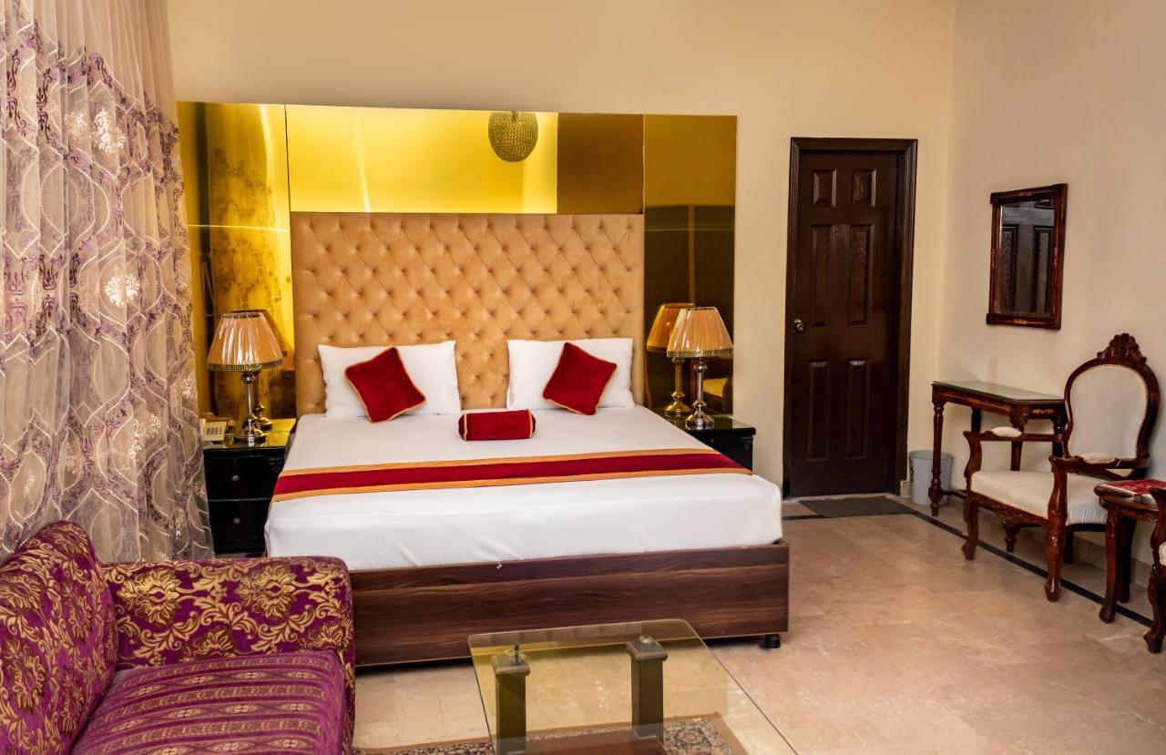 Rose Palace Hotel, Garden Town Lahore Ngoại thất bức ảnh