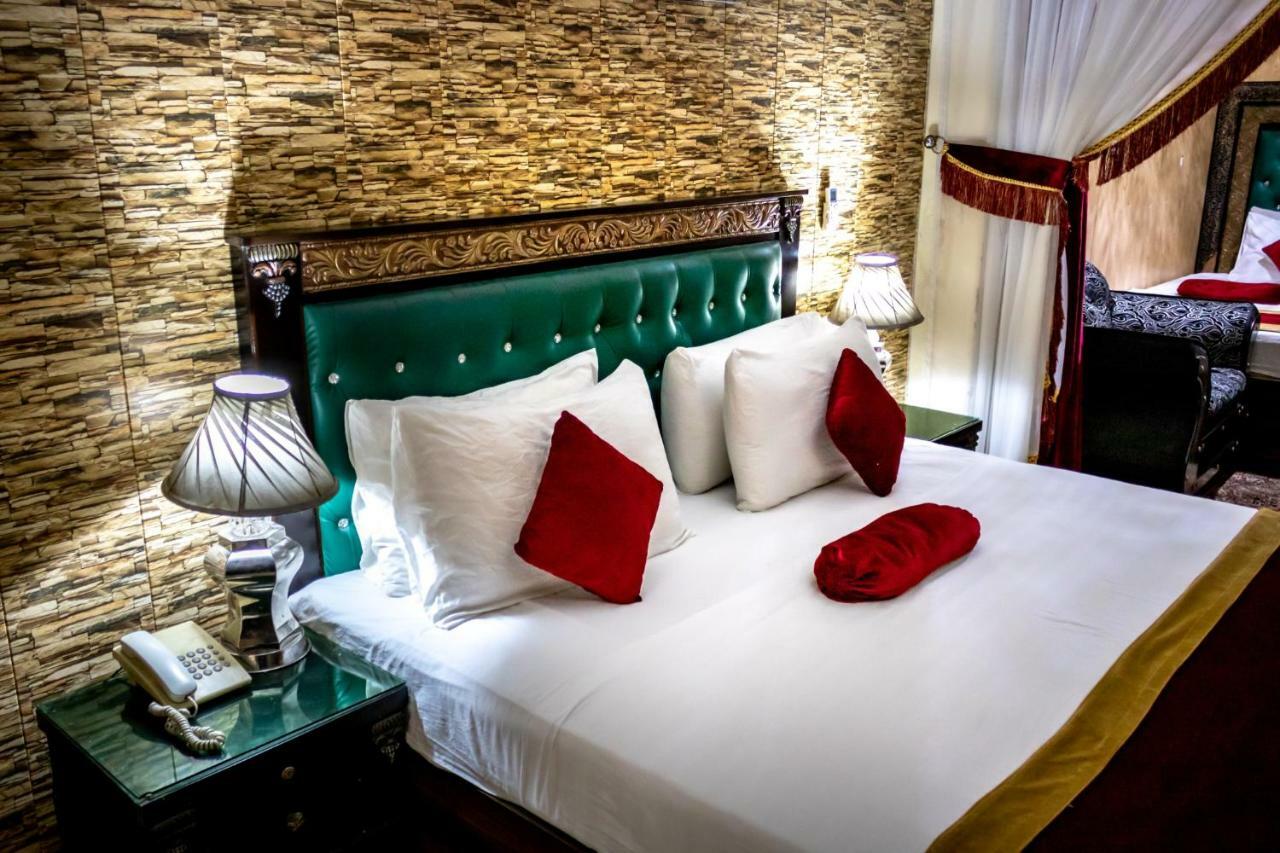 Rose Palace Hotel, Garden Town Lahore Ngoại thất bức ảnh