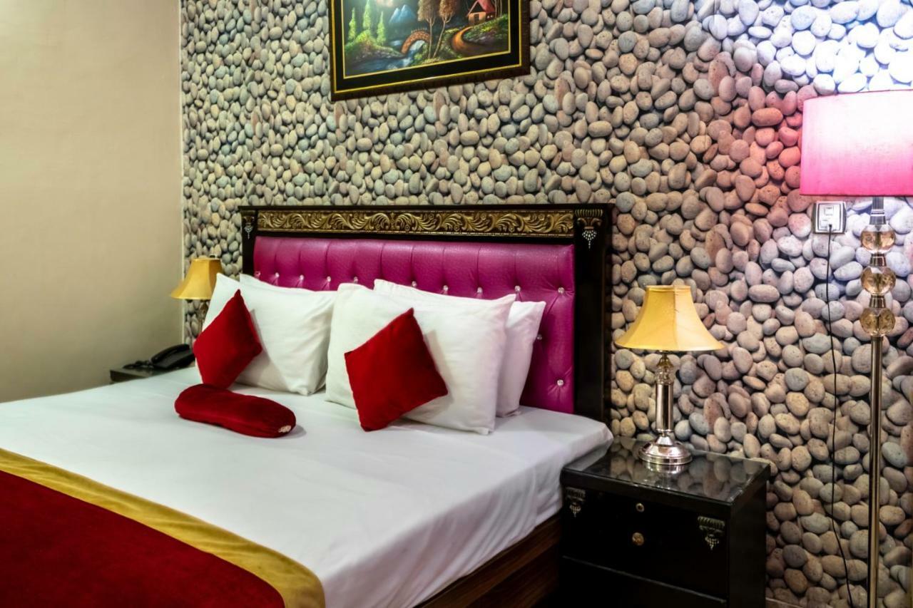 Rose Palace Hotel, Garden Town Lahore Ngoại thất bức ảnh